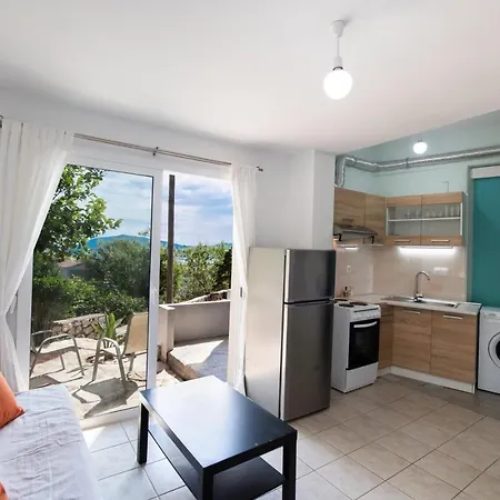 A&A Cozy Apartment Frini Apartment